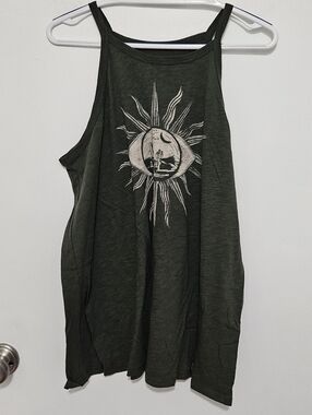 Torrid Heritage Slub Jersey Dark Olive Graphic Sun & Moon Tank Top Size 14-16